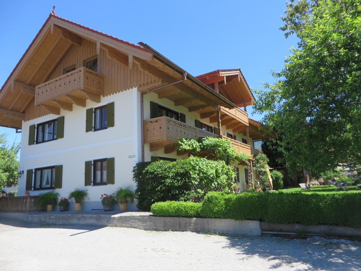 Landhaus Familie Doll Ferienwohnung Emerde Bichl Exterior foto